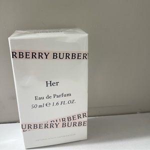 Brand New      
Burberry Her Eau de Parfum Spray